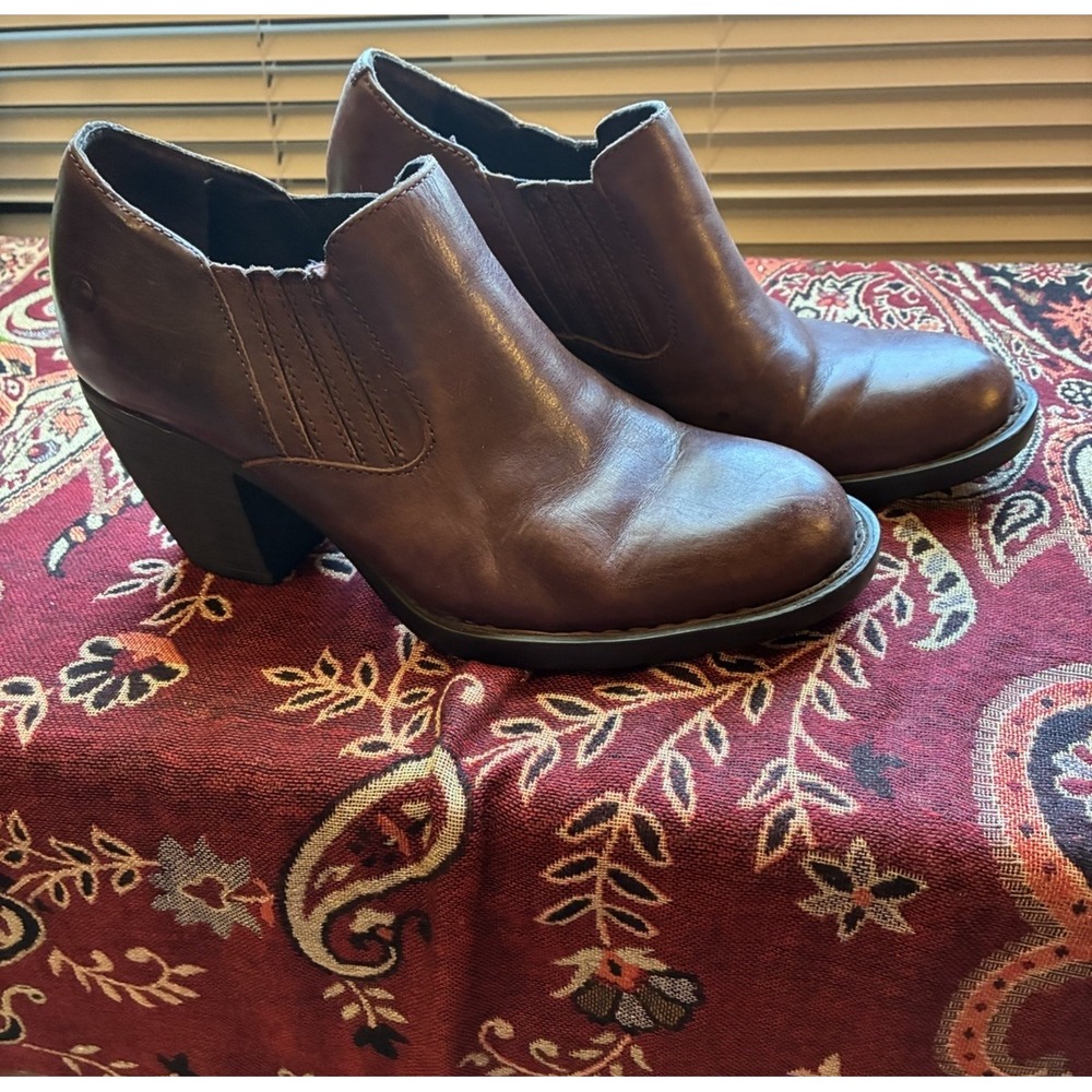 Born Olivia Heeled Slip On Brown Leather Size 7 Boho Bohemian Fall Autumn
